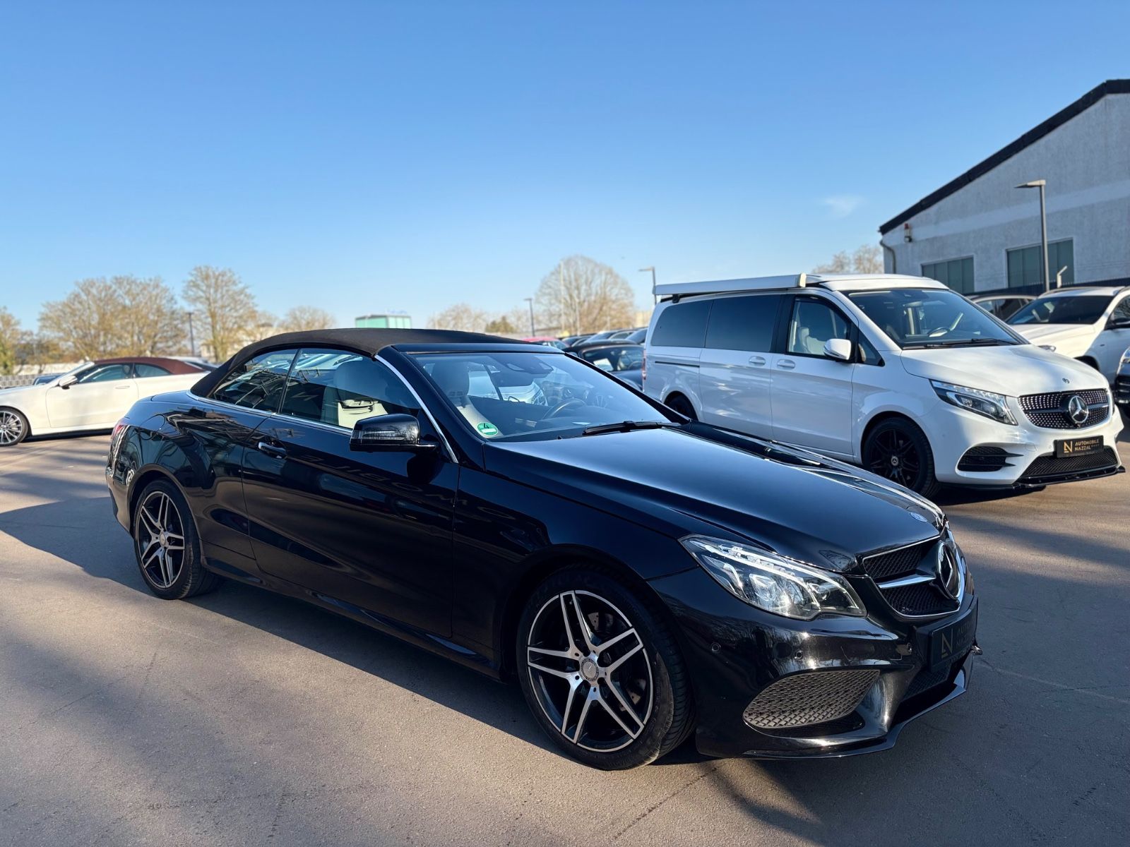 Fahrzeugabbildung Mercedes-Benz E 350 D CABRIO BLUETEC *LEDER*NAVI*SHZ*AMG LINE*