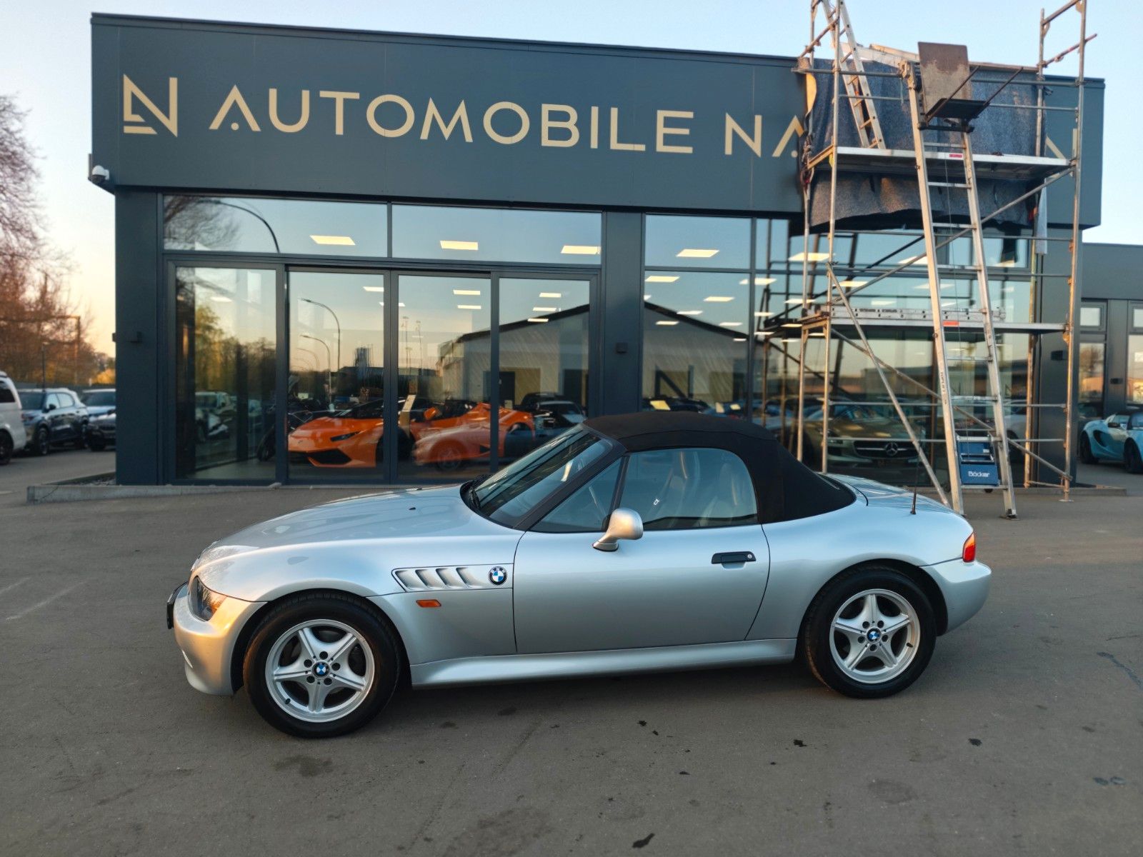 Fahrzeugabbildung BMW Z3 1.8i ROADSTER *ERST 49.000KM*LEDER*1.HAND*