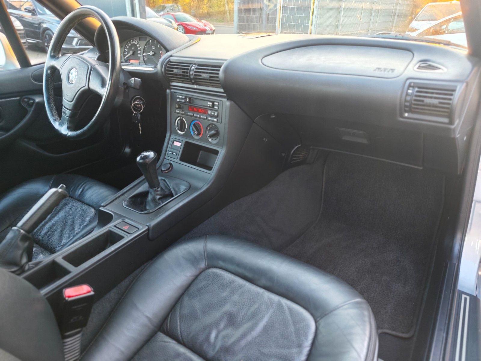 Fahrzeugabbildung BMW Z3 1.8i ROADSTER *ERST 49.000KM*LEDER*1.HAND*