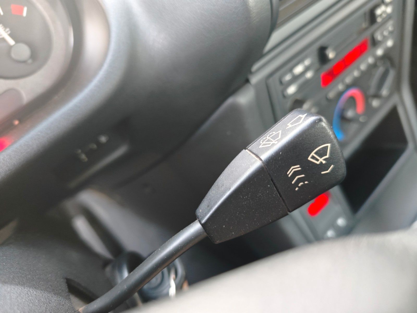 Fahrzeugabbildung BMW Z3 1.8i ROADSTER *ERST 49.000KM*LEDER*1.HAND*