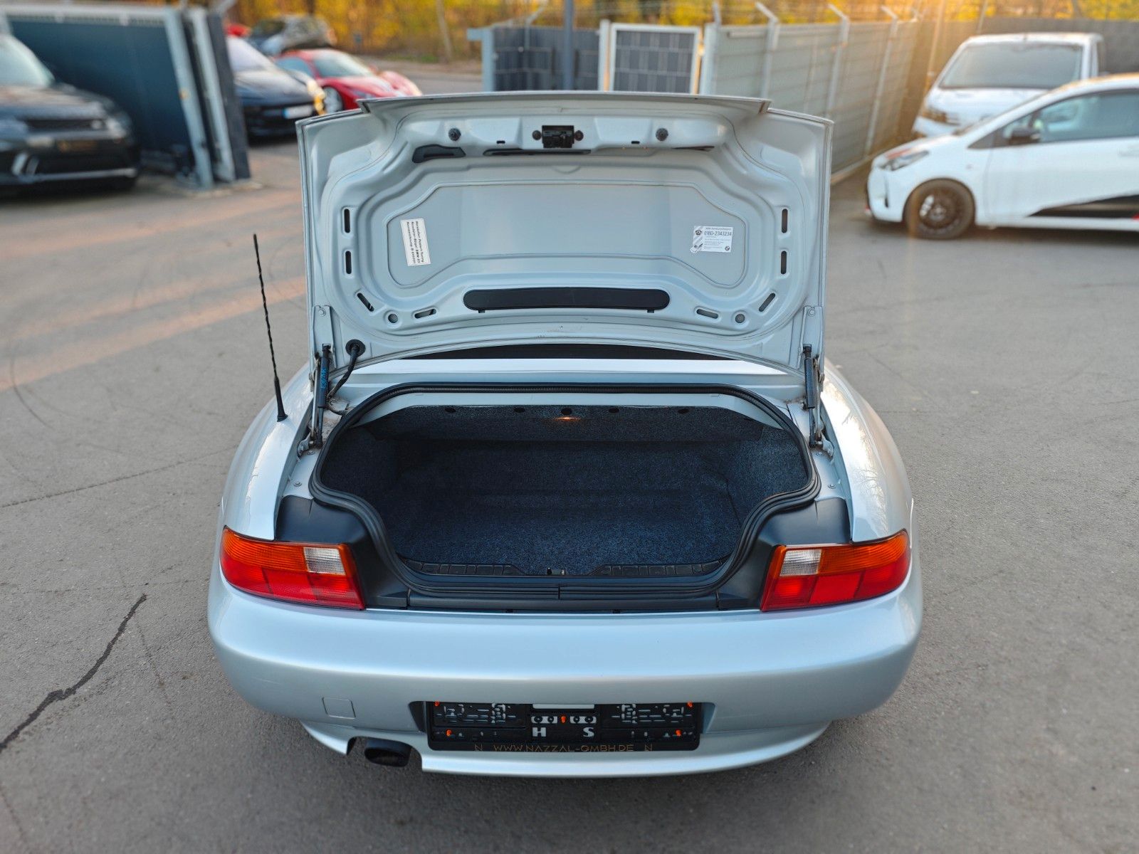 Fahrzeugabbildung BMW Z3 1.8i ROADSTER *ERST 49.000KM*LEDER*1.HAND*