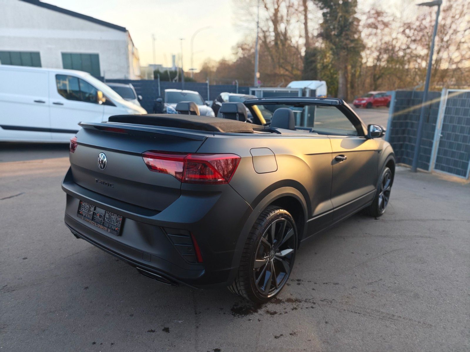 Fahrzeugabbildung Volkswagen T-ROC CABRIOLET*R-LINE*EDITION BLACK*APPLE CAR*