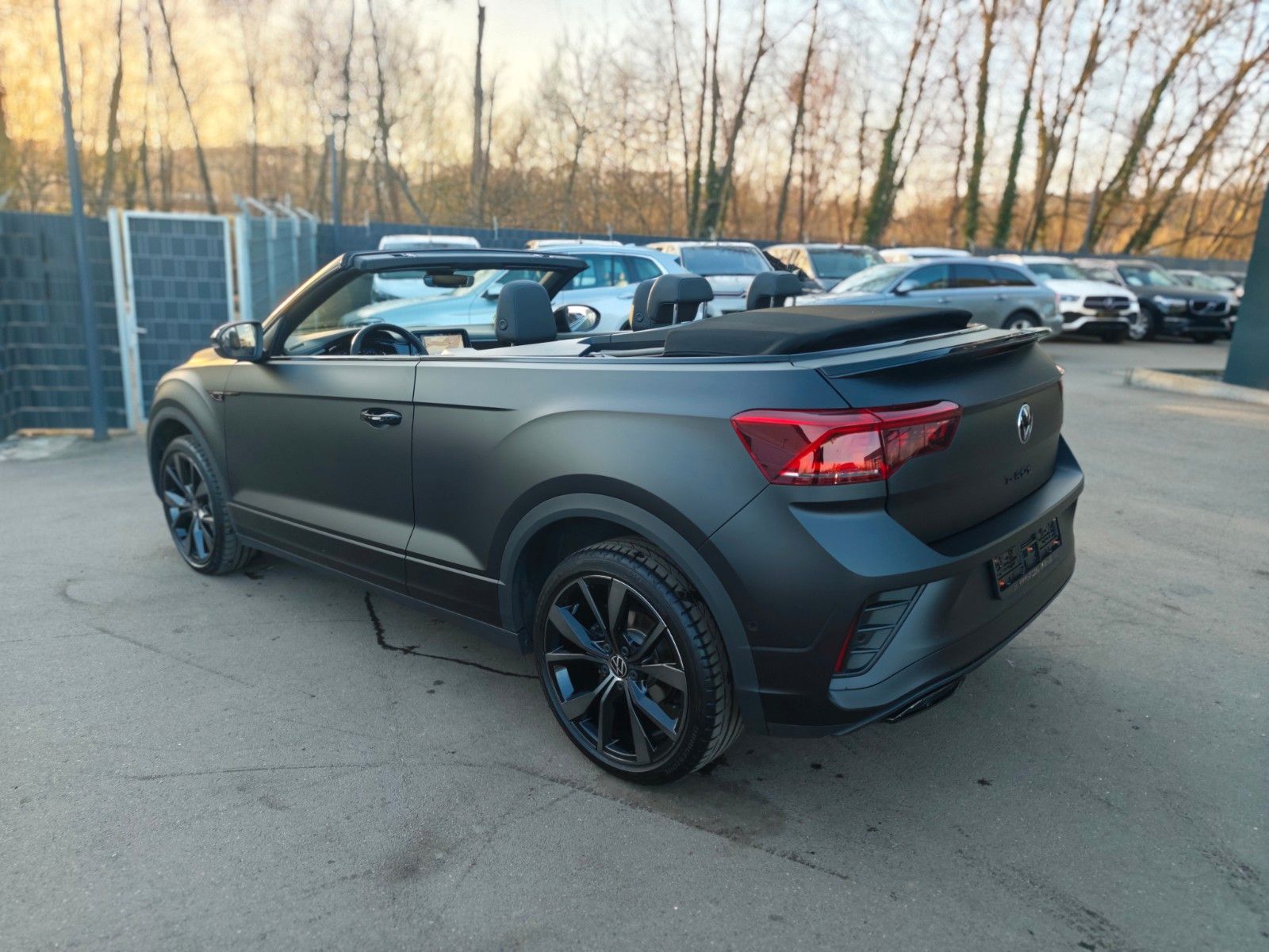Fahrzeugabbildung Volkswagen T-ROC CABRIOLET*R-LINE*EDITION BLACK*APPLE CAR*