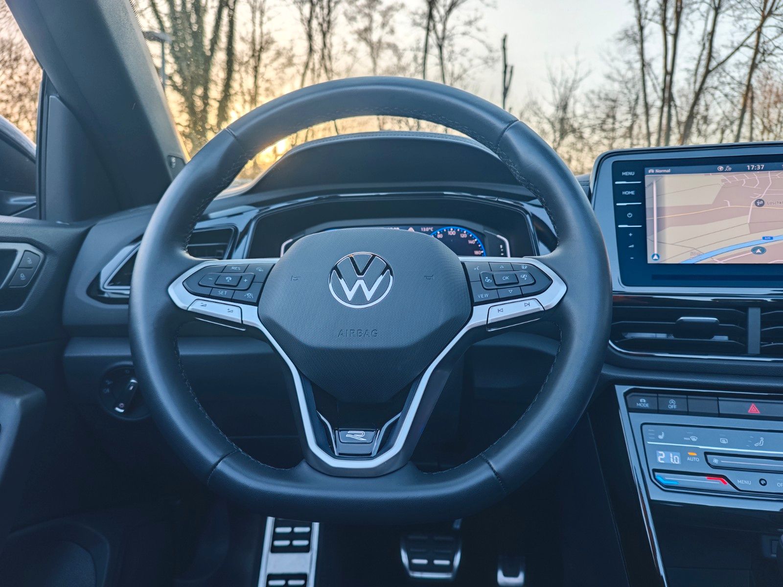 Fahrzeugabbildung Volkswagen T-ROC CABRIOLET*R-LINE*EDITION BLACK*APPLE CAR*