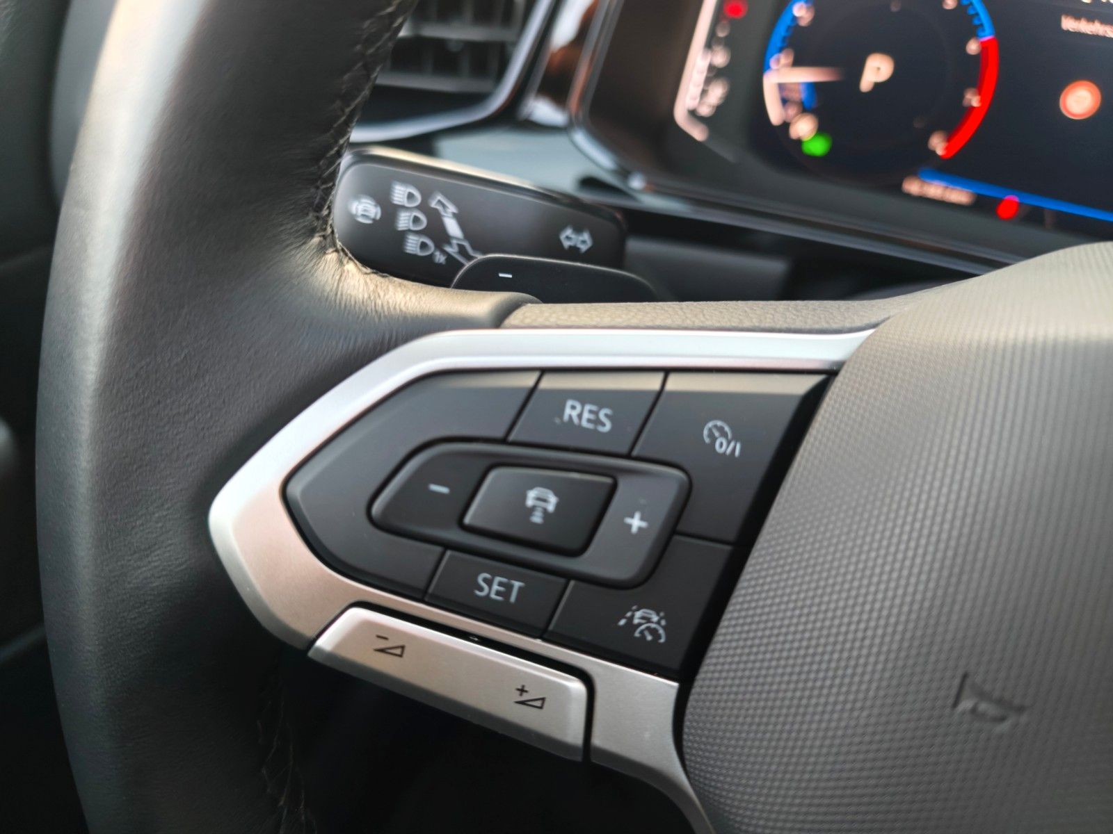 Fahrzeugabbildung Volkswagen T-ROC CABRIOLET*R-LINE*EDITION BLACK*APPLE CAR*