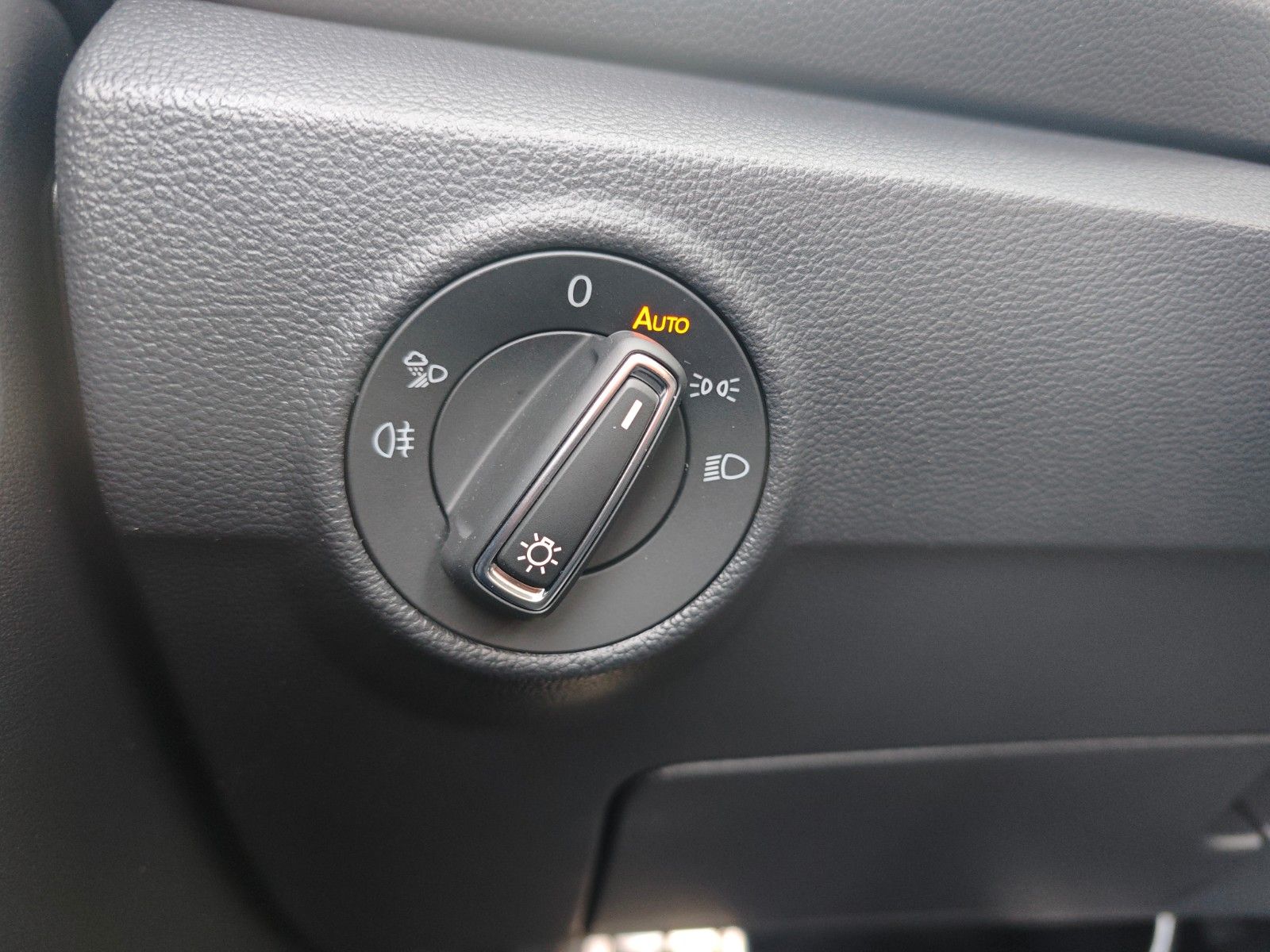 Fahrzeugabbildung Volkswagen T-ROC CABRIOLET*R-LINE*EDITION BLACK*APPLE CAR*