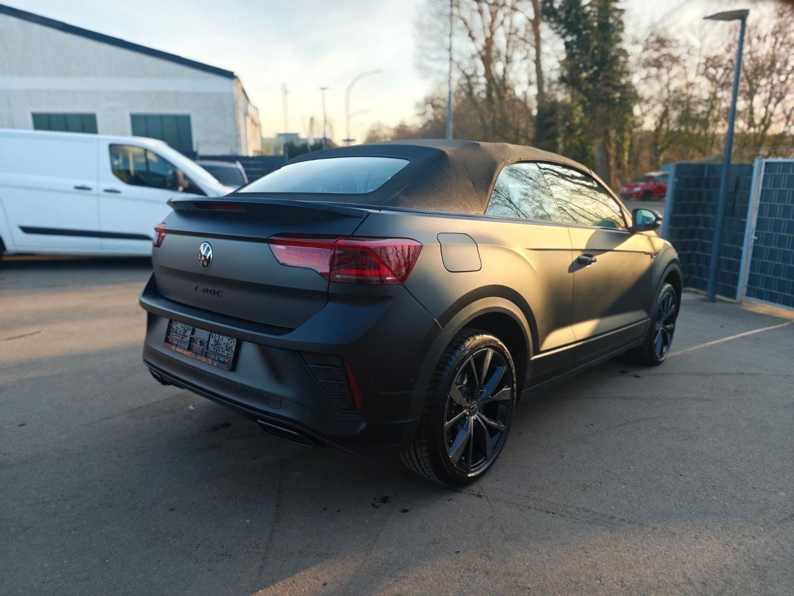 Fahrzeugabbildung Volkswagen T-ROC CABRIOLET*R-LINE*EDITION BLACK*APPLE CAR*