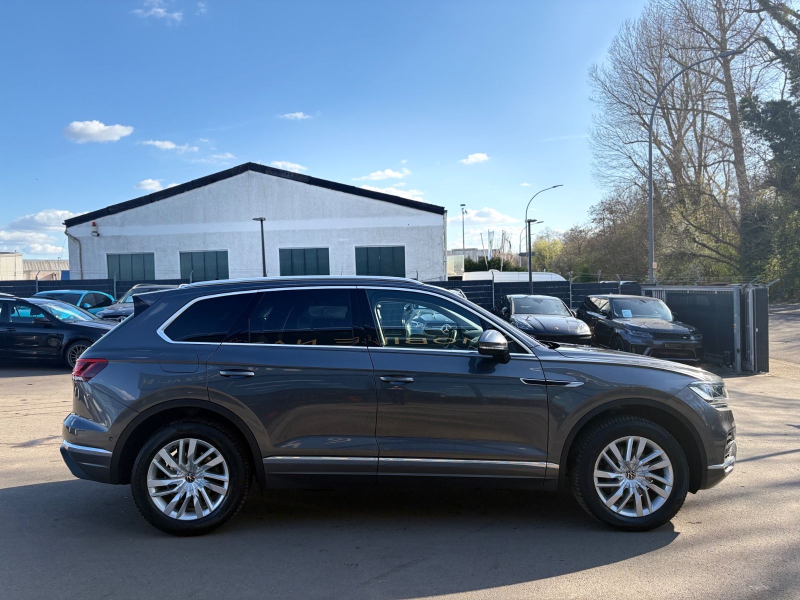 Fahrzeugabbildung Volkswagen TOUAREG ELEGANCE 4MOTION *KAMERA*1.HAND*TOP*