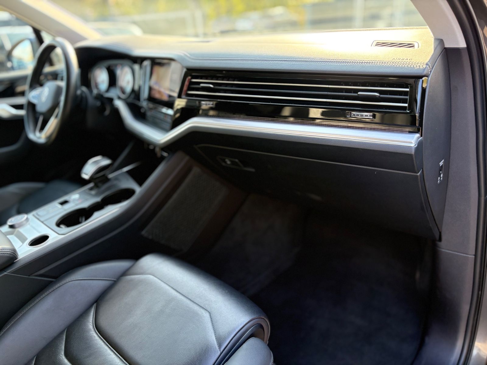 Fahrzeugabbildung Volkswagen TOUAREG ELEGANCE 4MOTION *KAMERA*1.HAND*TOP*