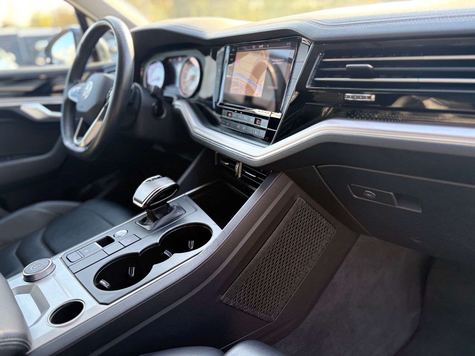 Fahrzeugabbildung Volkswagen TOUAREG ELEGANCE 4MOTION *KAMERA*1.HAND*TOP*