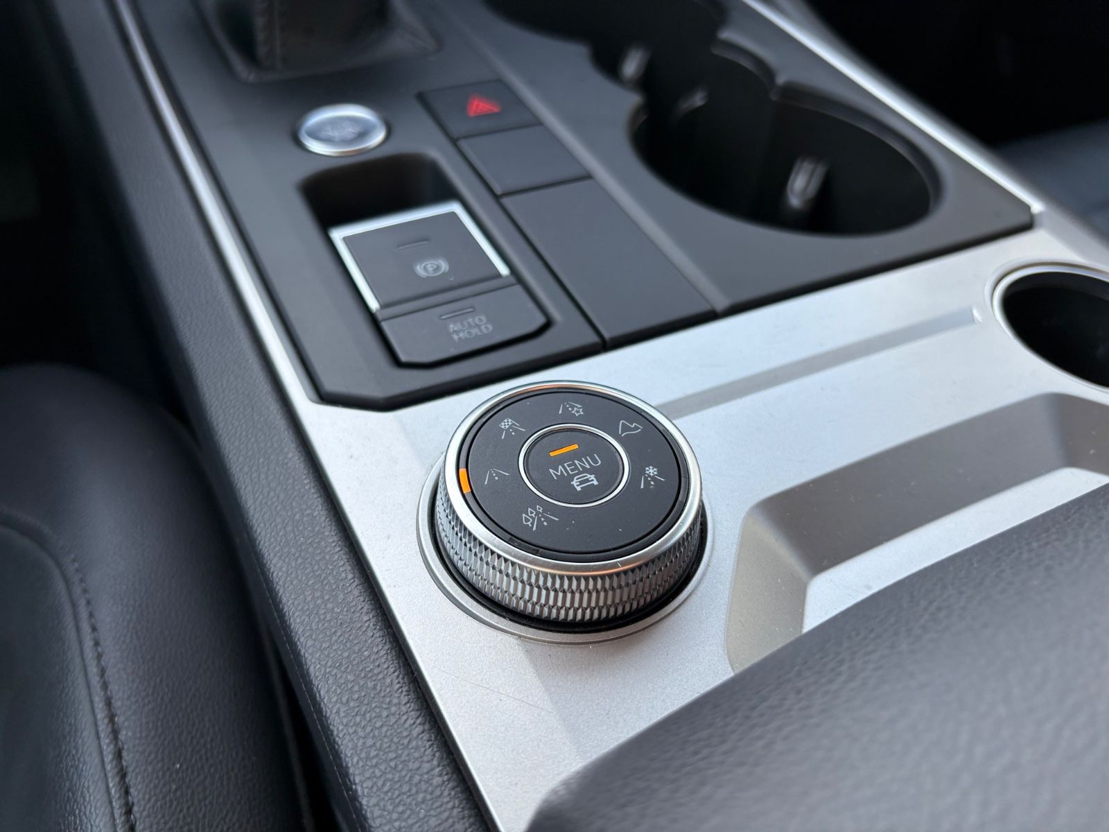 Fahrzeugabbildung Volkswagen TOUAREG ELEGANCE 4MOTION *KAMERA*1.HAND*TOP*