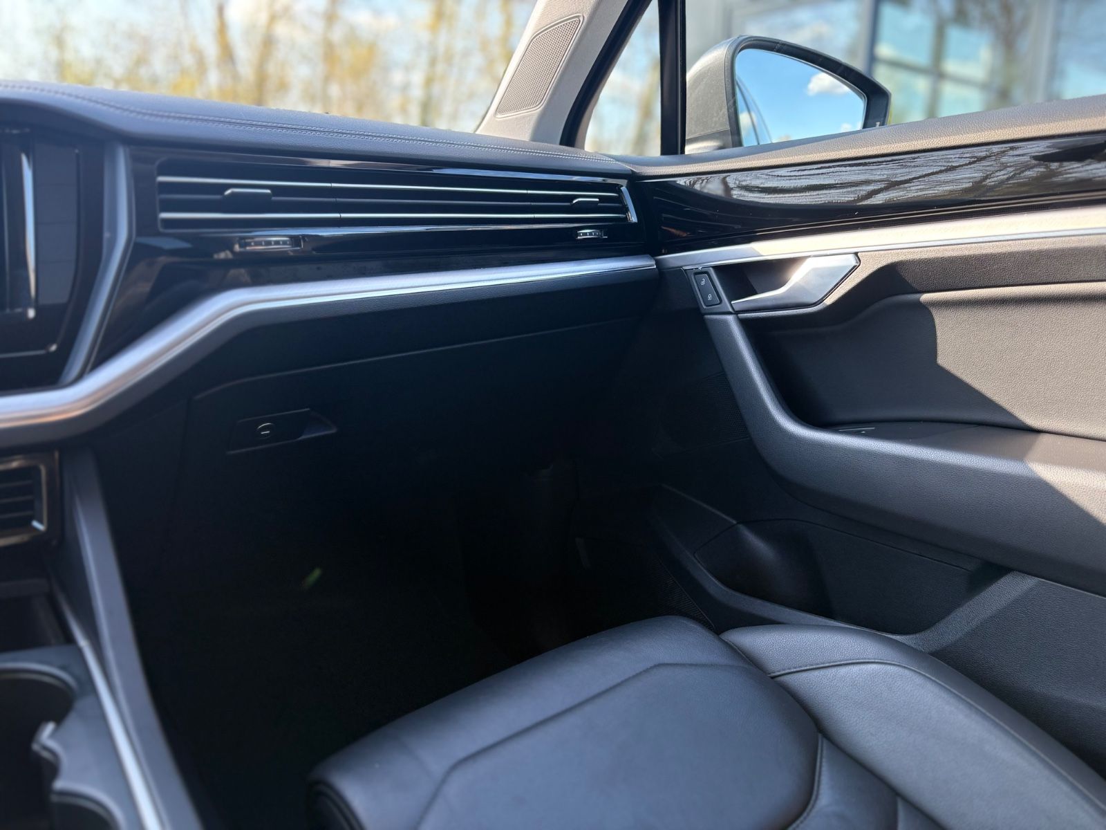 Fahrzeugabbildung Volkswagen TOUAREG ELEGANCE 4MOTION *KAMERA*1.HAND*TOP*