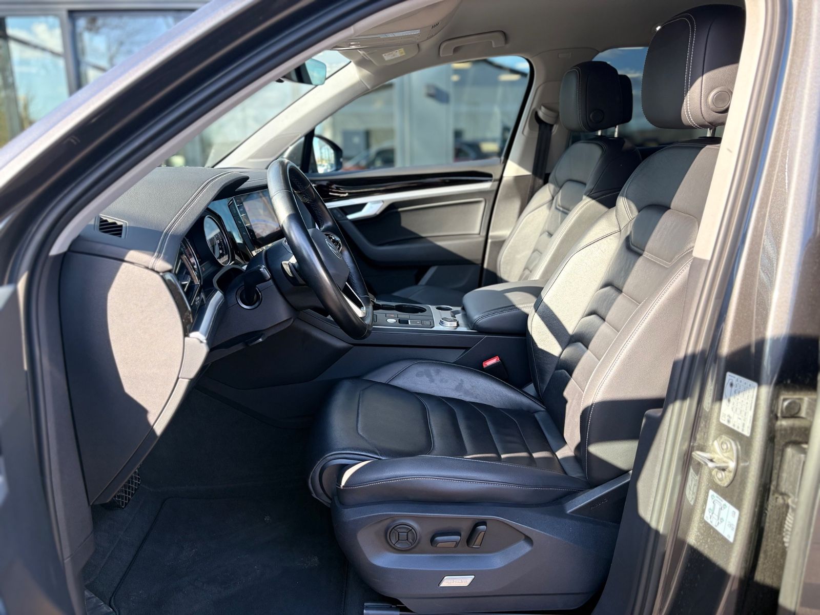 Fahrzeugabbildung Volkswagen TOUAREG ELEGANCE 4MOTION *KAMERA*1.HAND*TOP*