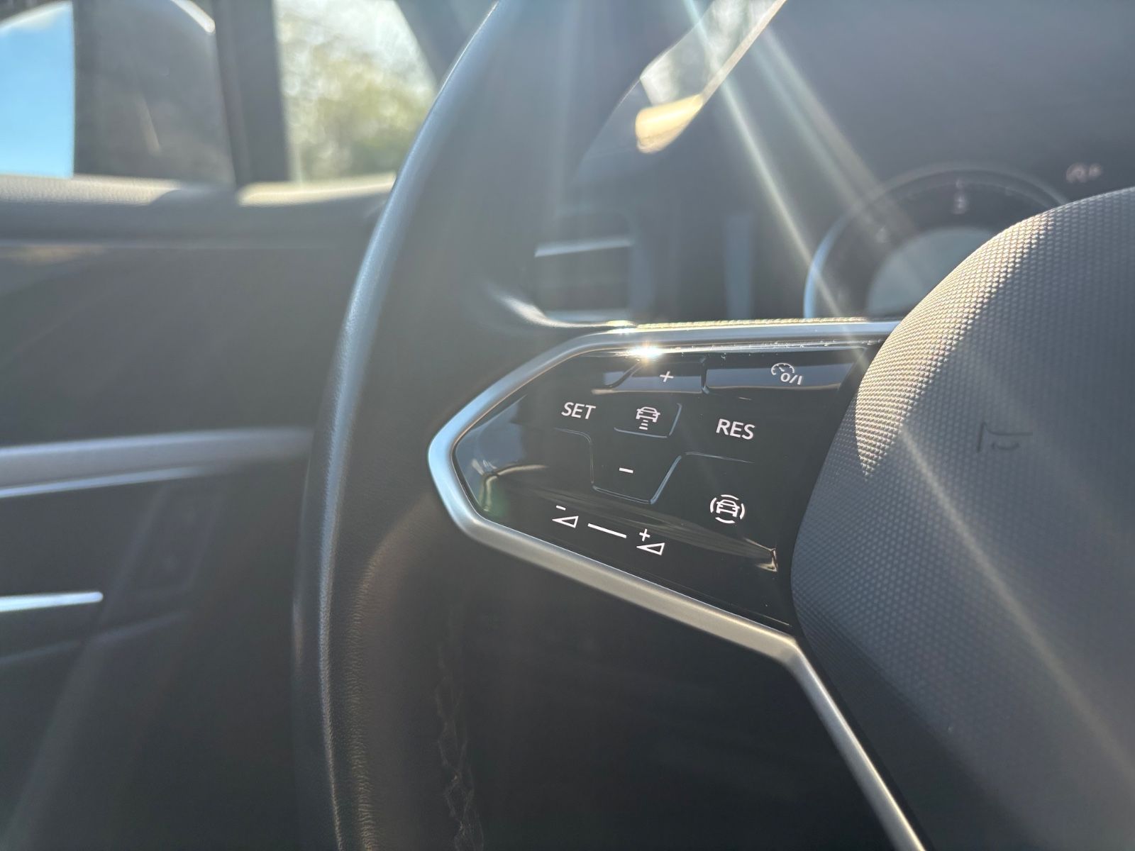 Fahrzeugabbildung Volkswagen TOUAREG ELEGANCE 4MOTION *KAMERA*1.HAND*TOP*