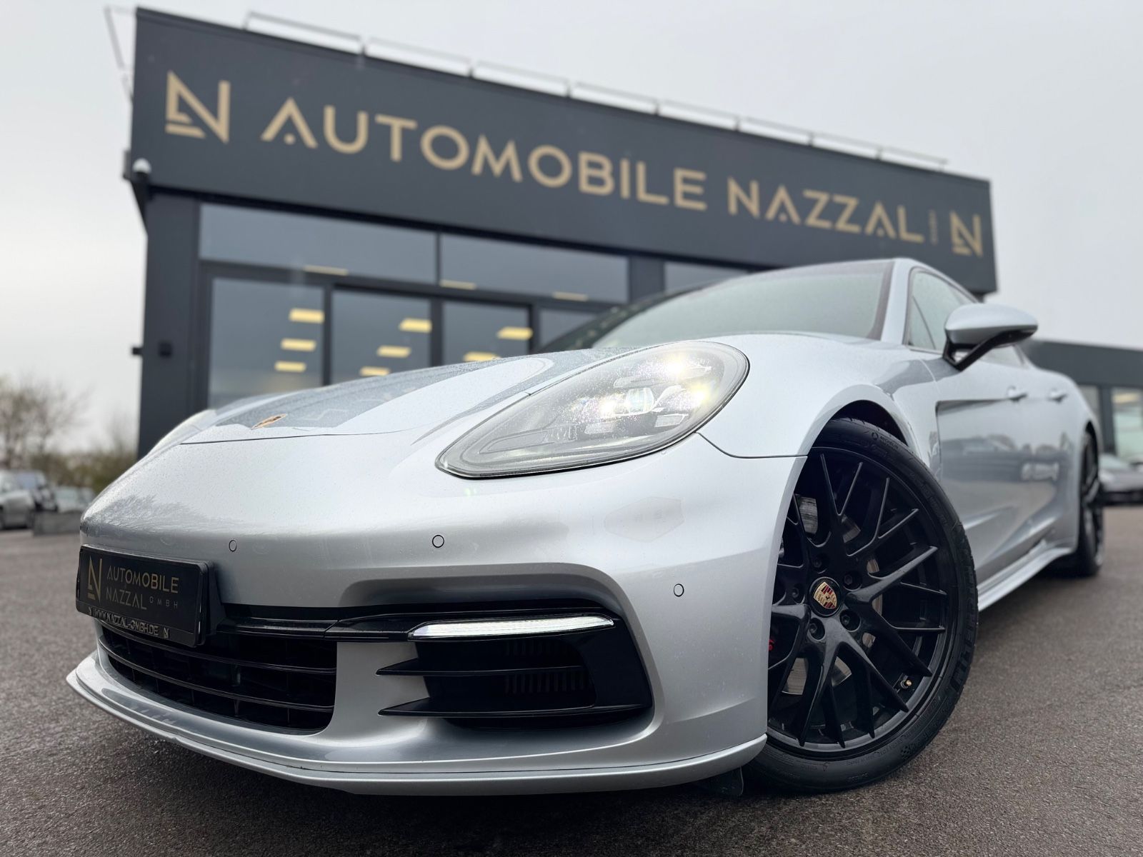 Fahrzeugabbildung Porsche PANAMERA 4 E-HYBRID*SPORT-ABGAS*LUFT*21.Z*CHRONO