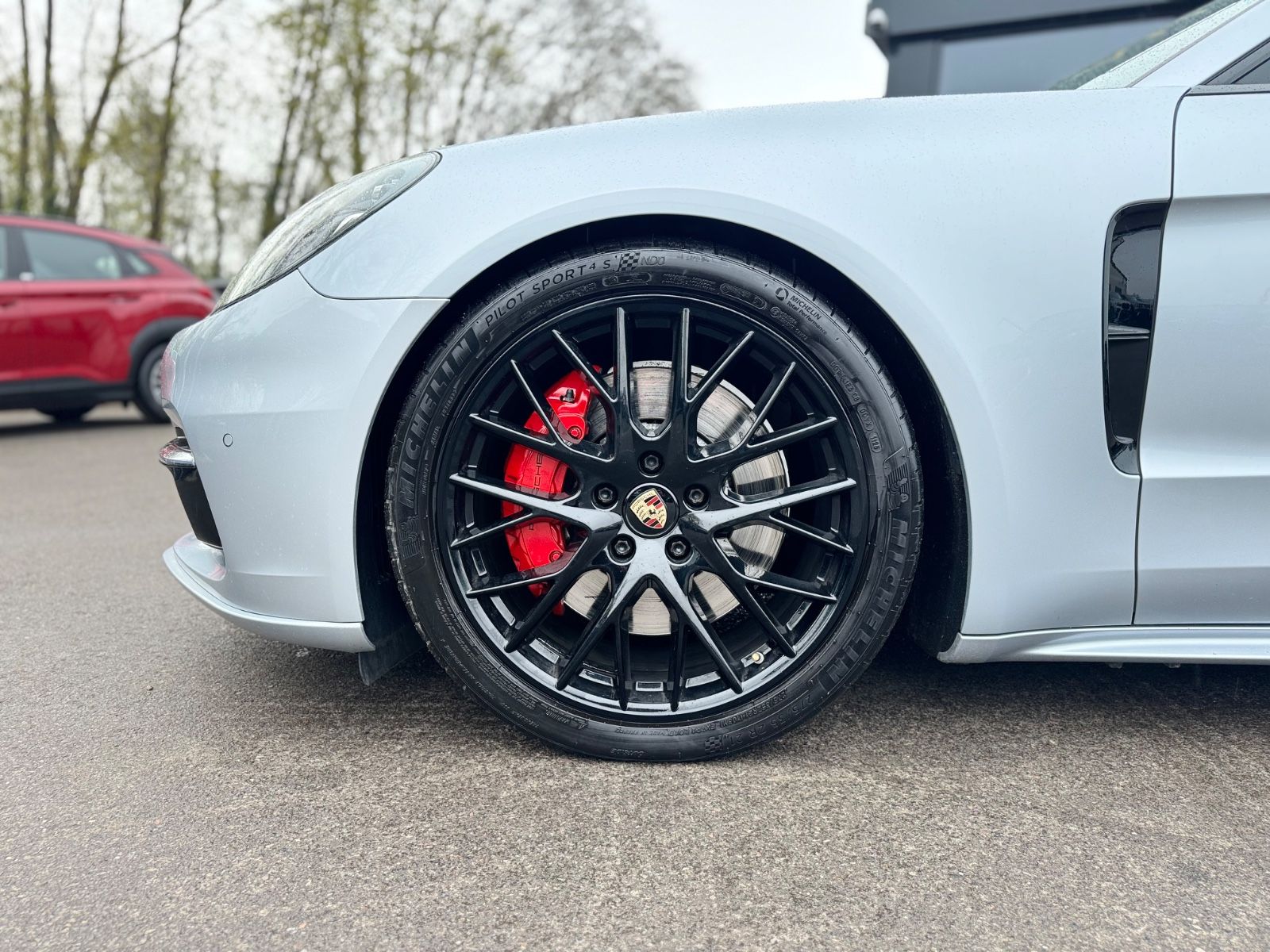 Fahrzeugabbildung Porsche PANAMERA 4 E-HYBRID*SPORT-ABGAS*LUFT*21.Z*CHRONO