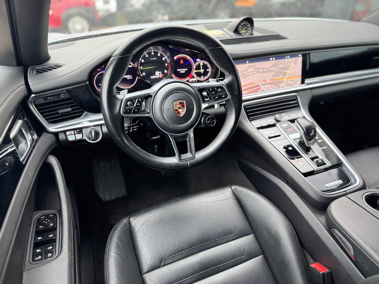 Fahrzeugabbildung Porsche PANAMERA 4 E-HYBRID*SPORT-ABGAS*LUFT*21.Z*CHRONO