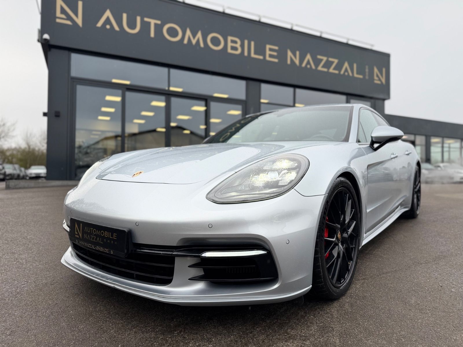 Fahrzeugabbildung Porsche PANAMERA 4 E-HYBRID*SPORT-ABGAS*LUFT*21.Z*CHRONO