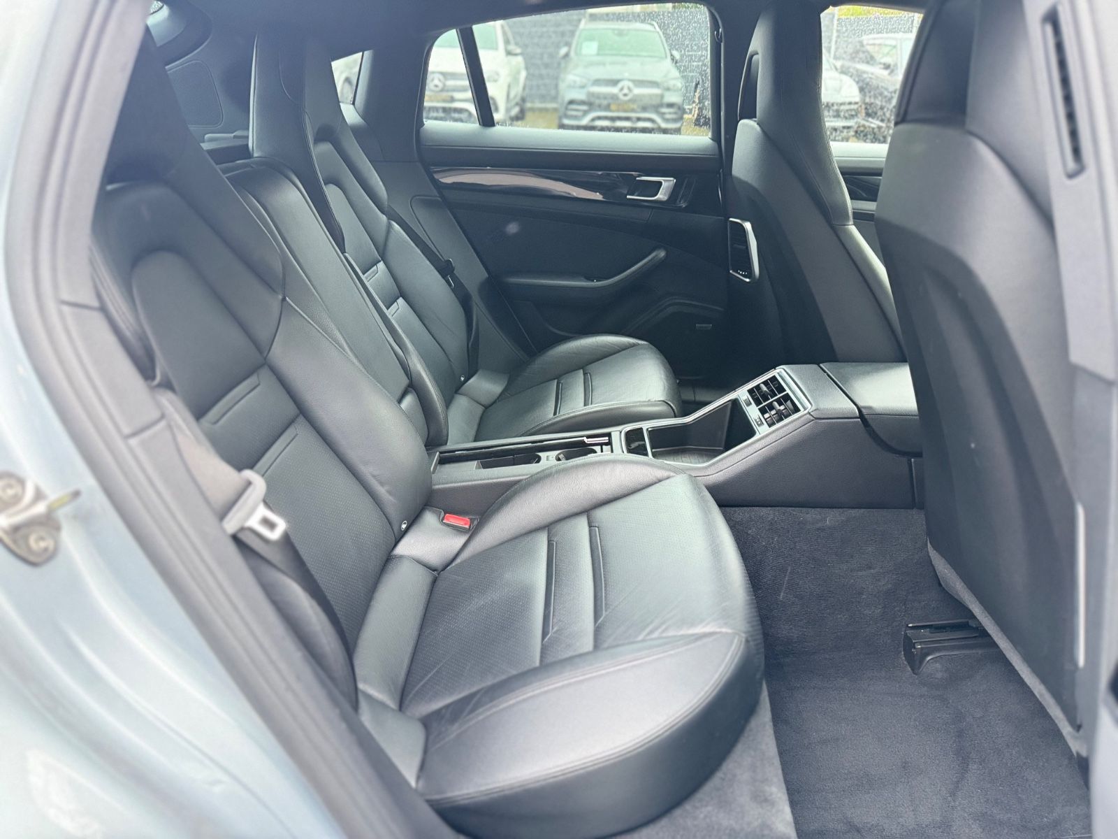 Fahrzeugabbildung Porsche PANAMERA 4 E-HYBRID*SPORT-ABGAS*LUFT*21.Z*CHRONO