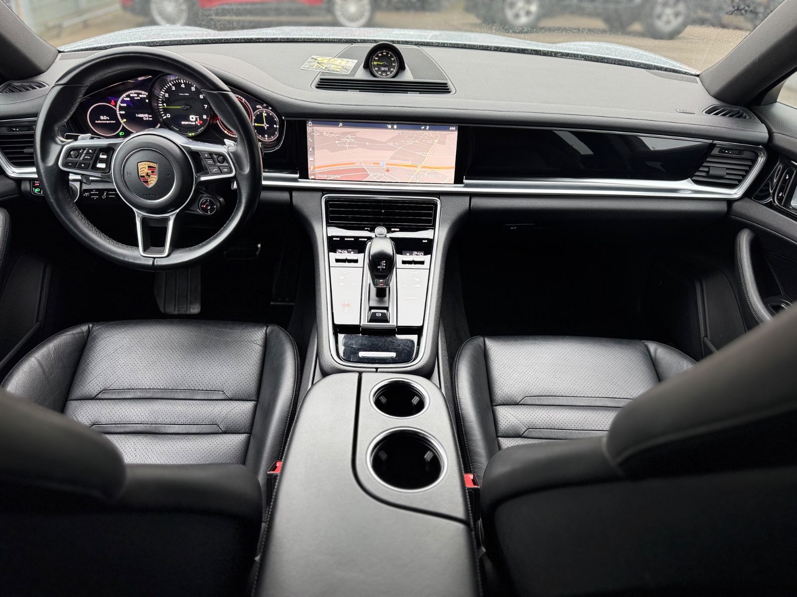 Fahrzeugabbildung Porsche PANAMERA 4 E-HYBRID*SPORT-ABGAS*LUFT*21.Z*CHRONO