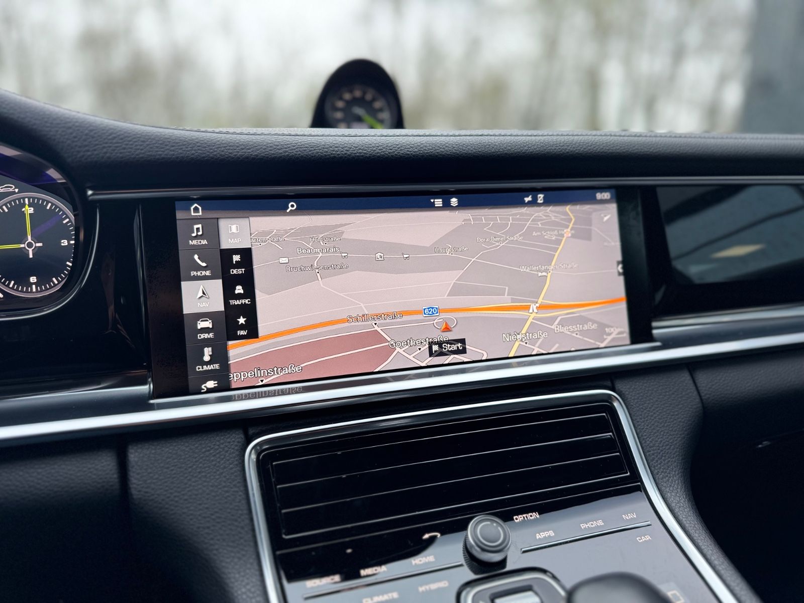 Fahrzeugabbildung Porsche PANAMERA 4 E-HYBRID*SPORT-ABGAS*LUFT*21.Z*CHRONO