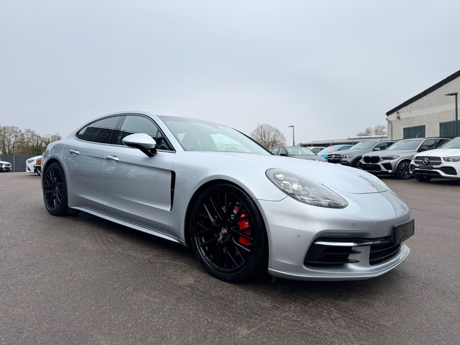 Fahrzeugabbildung Porsche PANAMERA 4 E-HYBRID*SPORT-ABGAS*LUFT*21.Z*CHRONO
