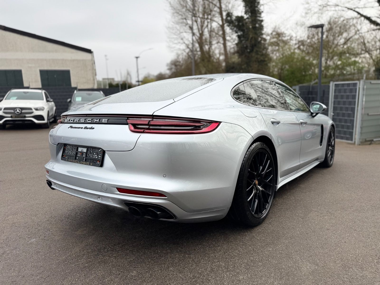 Fahrzeugabbildung Porsche PANAMERA 4 E-HYBRID*SPORT-ABGAS*LUFT*21.Z*CHRONO