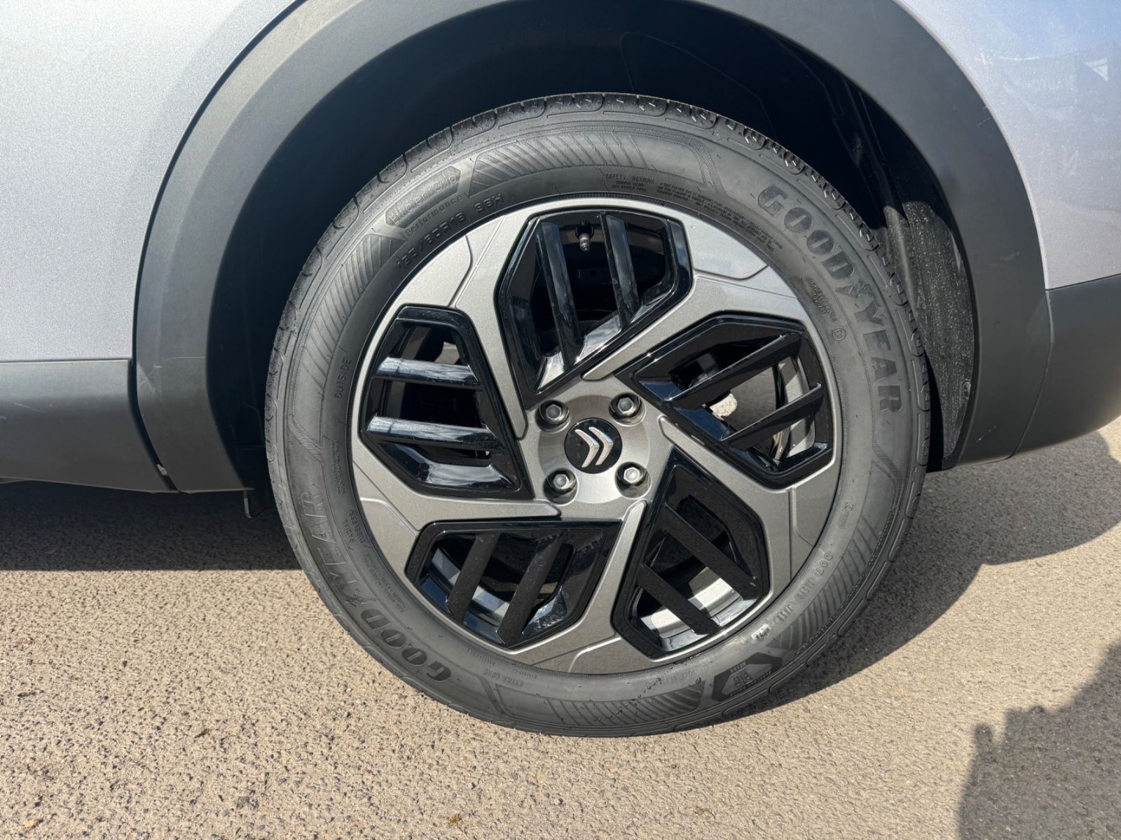 Fahrzeugabbildung Citroën C4 LIM PLUS 1.5 HDI*AUTOMATIK*LED*R-KAMERA*