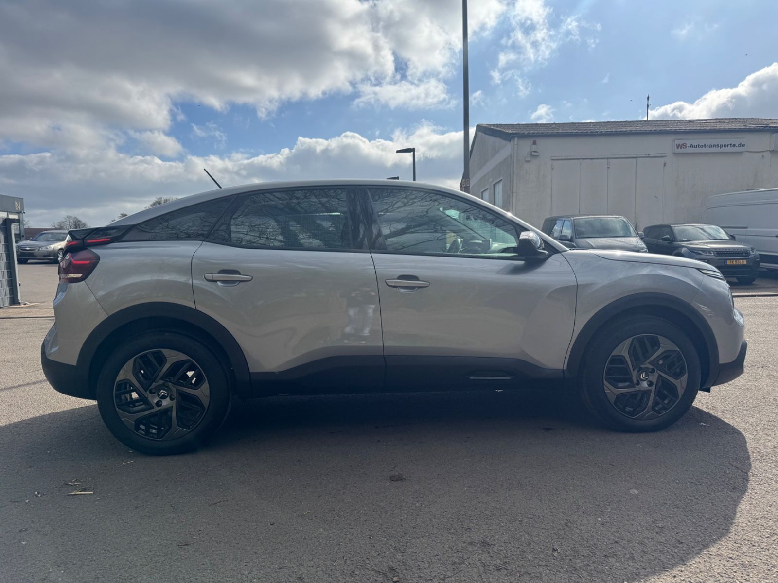 Fahrzeugabbildung Citroën C4 LIM PLUS 1.5 HDI*AUTOMATIK*LED*R-KAMERA*