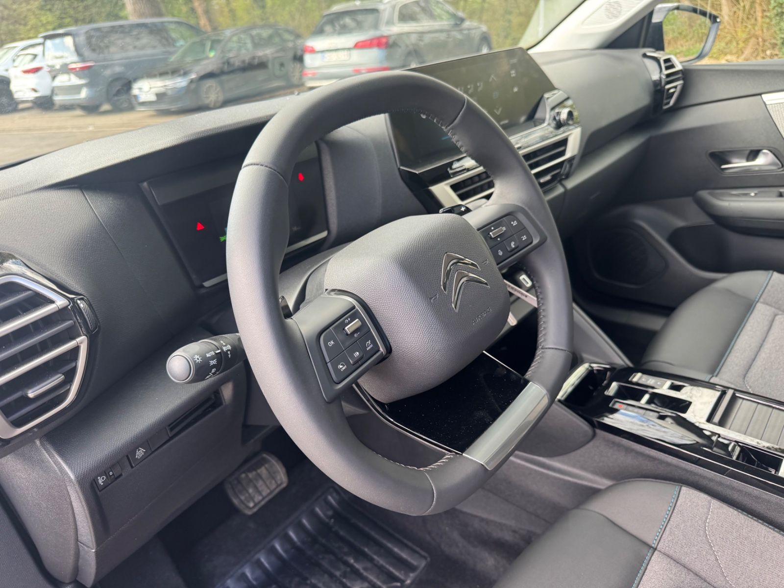 Fahrzeugabbildung Citroën C4 LIM PLUS 1.5 HDI*AUTOMATIK*LED*R-KAMERA*