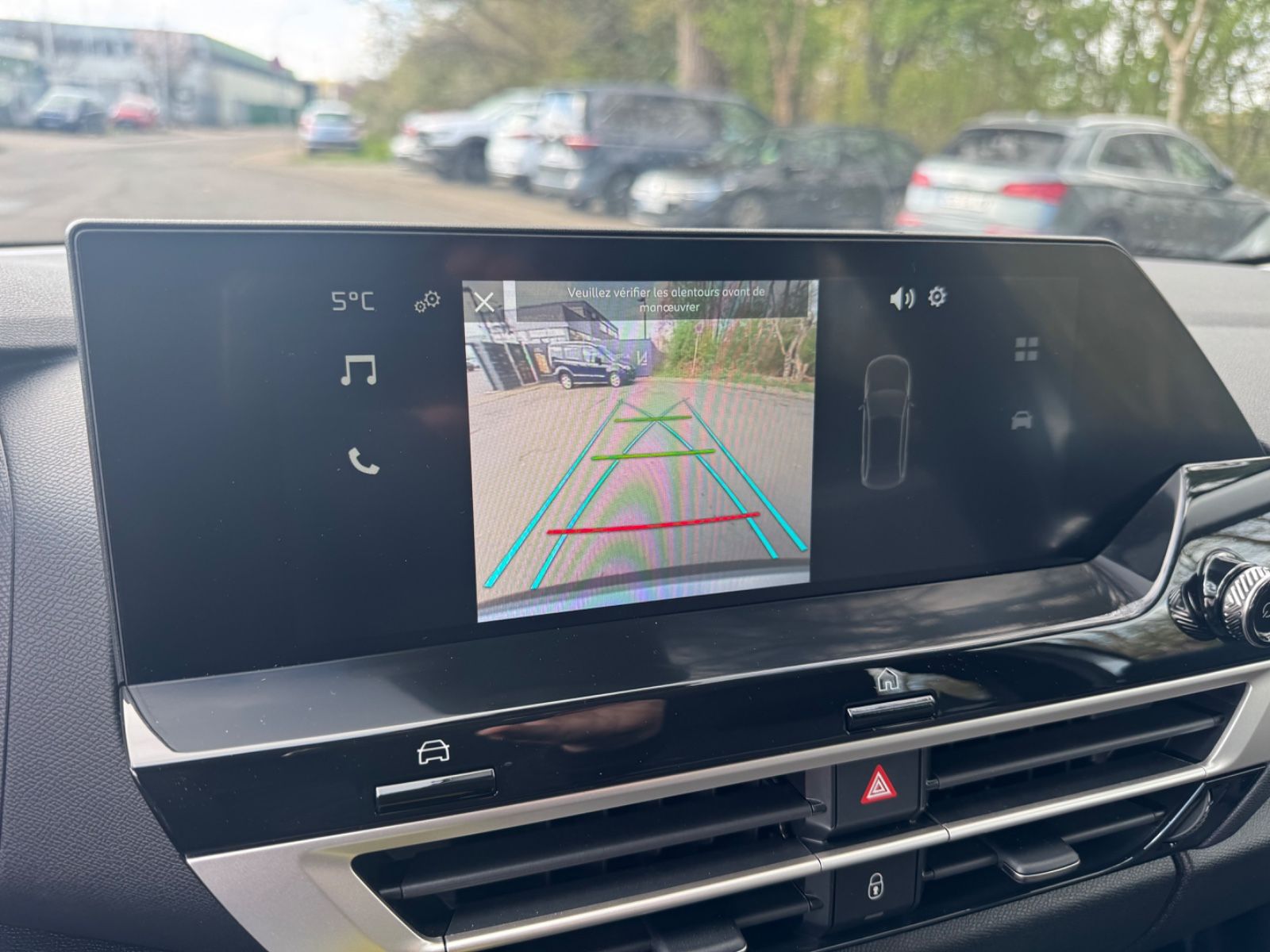 Fahrzeugabbildung Citroën C4 LIM PLUS 1.5 HDI*AUTOMATIK*LED*R-KAMERA*