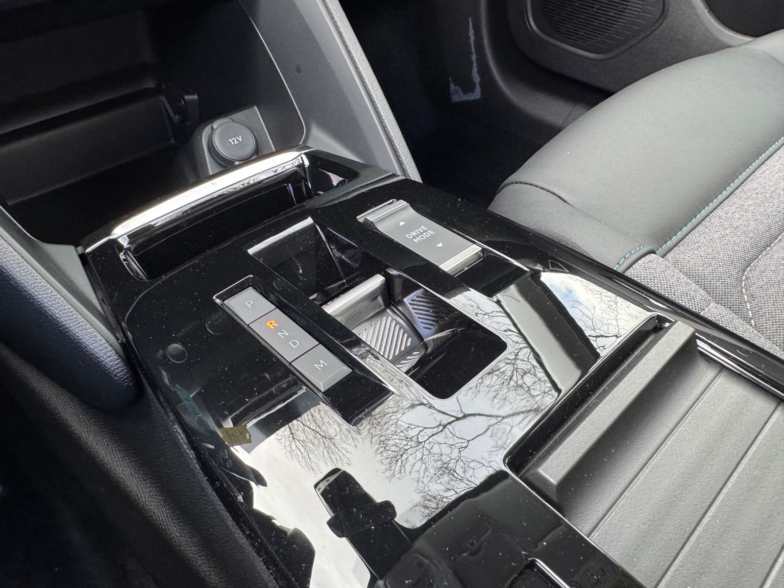 Fahrzeugabbildung Citroën C4 LIM PLUS 1.5 HDI*AUTOMATIK*LED*R-KAMERA*