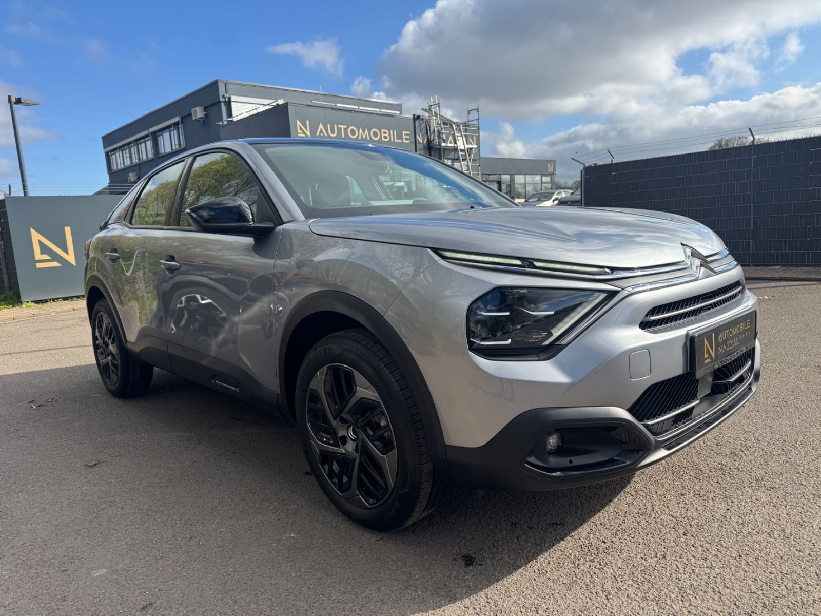 Fahrzeugabbildung Citroën C4 LIM PLUS 1.5 HDI*AUTOMATIK*LED*R-KAMERA*