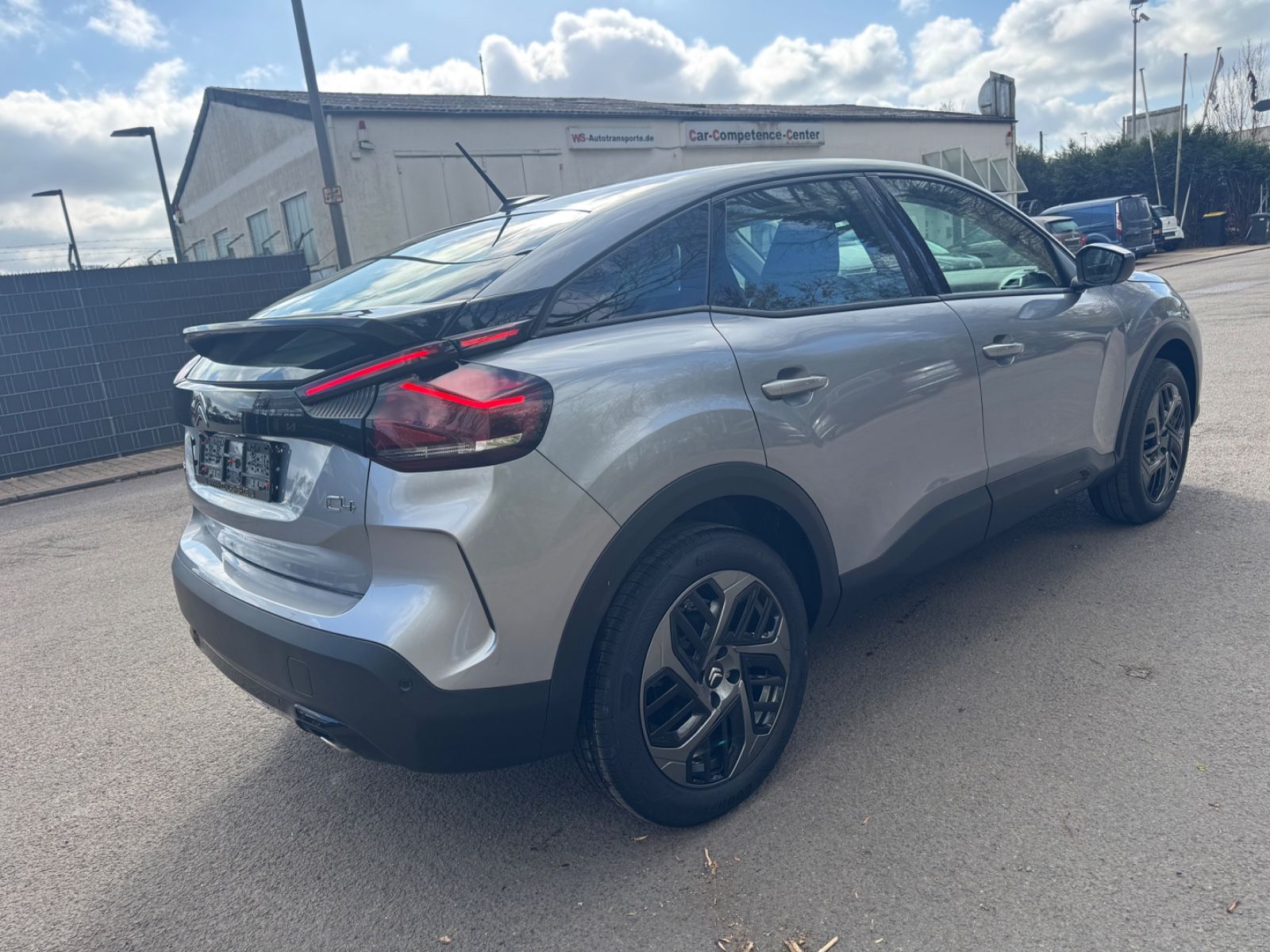 Fahrzeugabbildung Citroën C4 LIM PLUS 1.5 HDI*AUTOMATIK*LED*R-KAMERA*