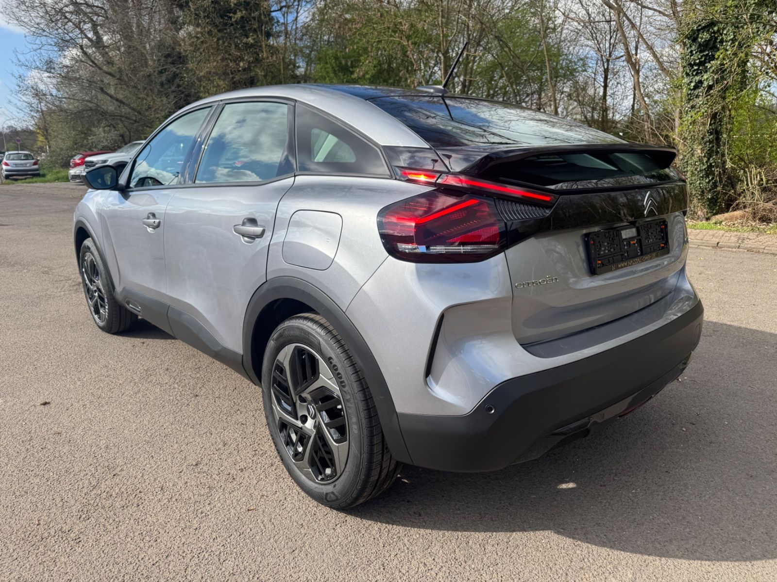 Fahrzeugabbildung Citroën C4 LIM PLUS 1.5 HDI*AUTOMATIK*LED*R-KAMERA*