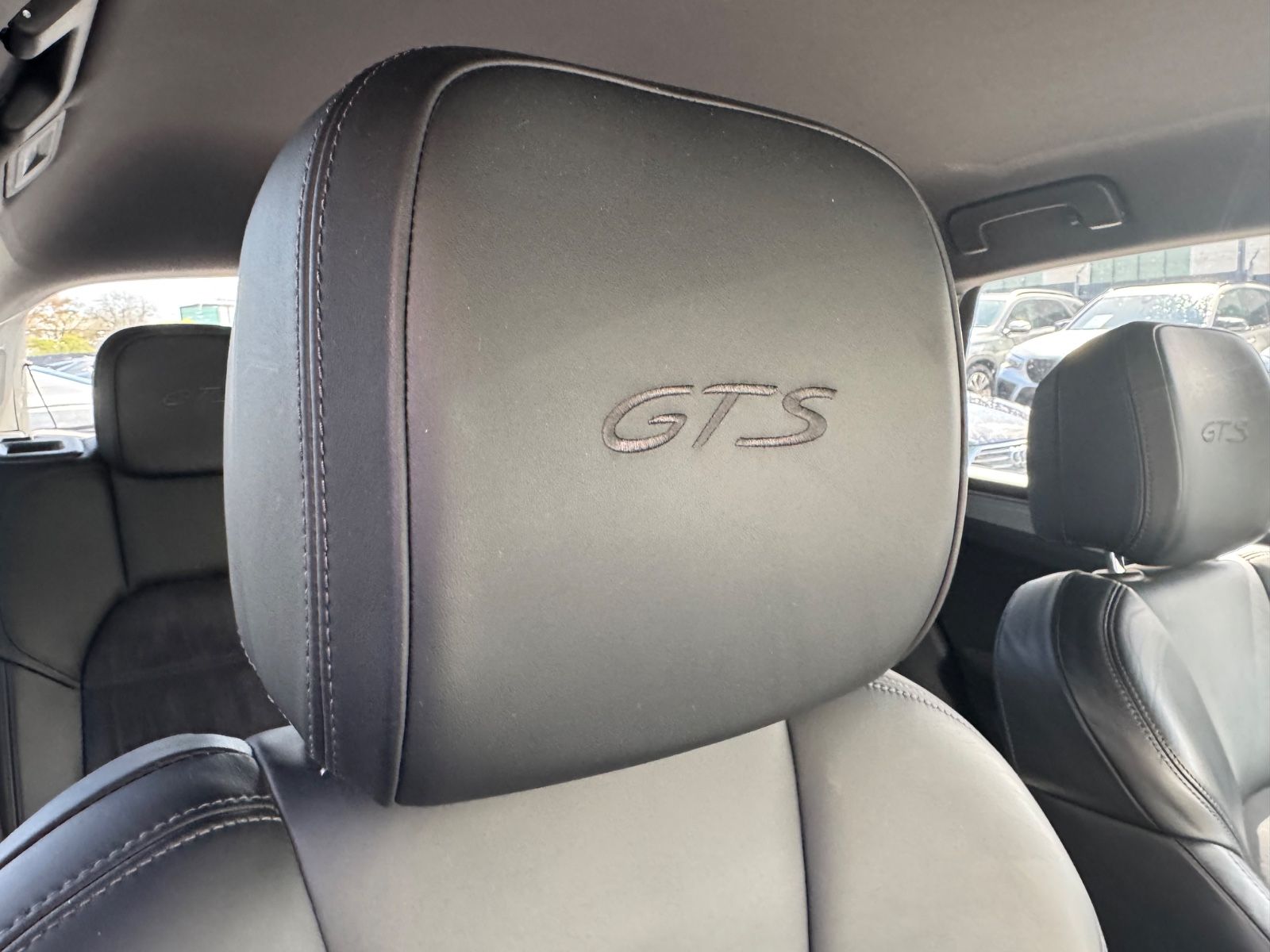 Fahrzeugabbildung Porsche MACAN GTS*SPORT-ABGAS*NAVI*BI-XENON*
