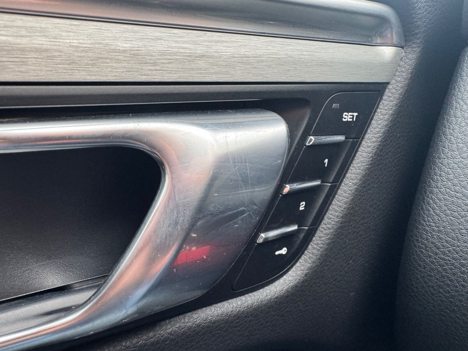 Fahrzeugabbildung Porsche MACAN GTS*SPORT-ABGAS*NAVI*BI-XENON*