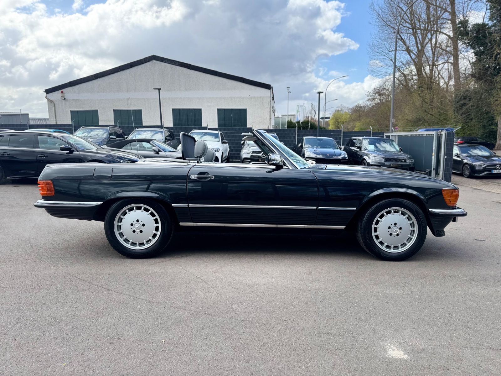 Fahrzeugabbildung Mercedes-Benz 500SL R107*DT. ERSTAUSLIEF.*RESTAURIERT*ORIGINAL