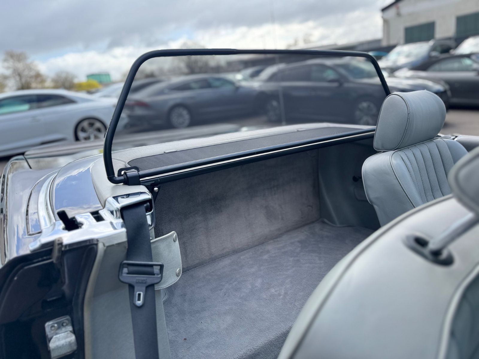 Fahrzeugabbildung Mercedes-Benz 500SL R107*DT. ERSTAUSLIEF.*RESTAURIERT*ORIGINAL