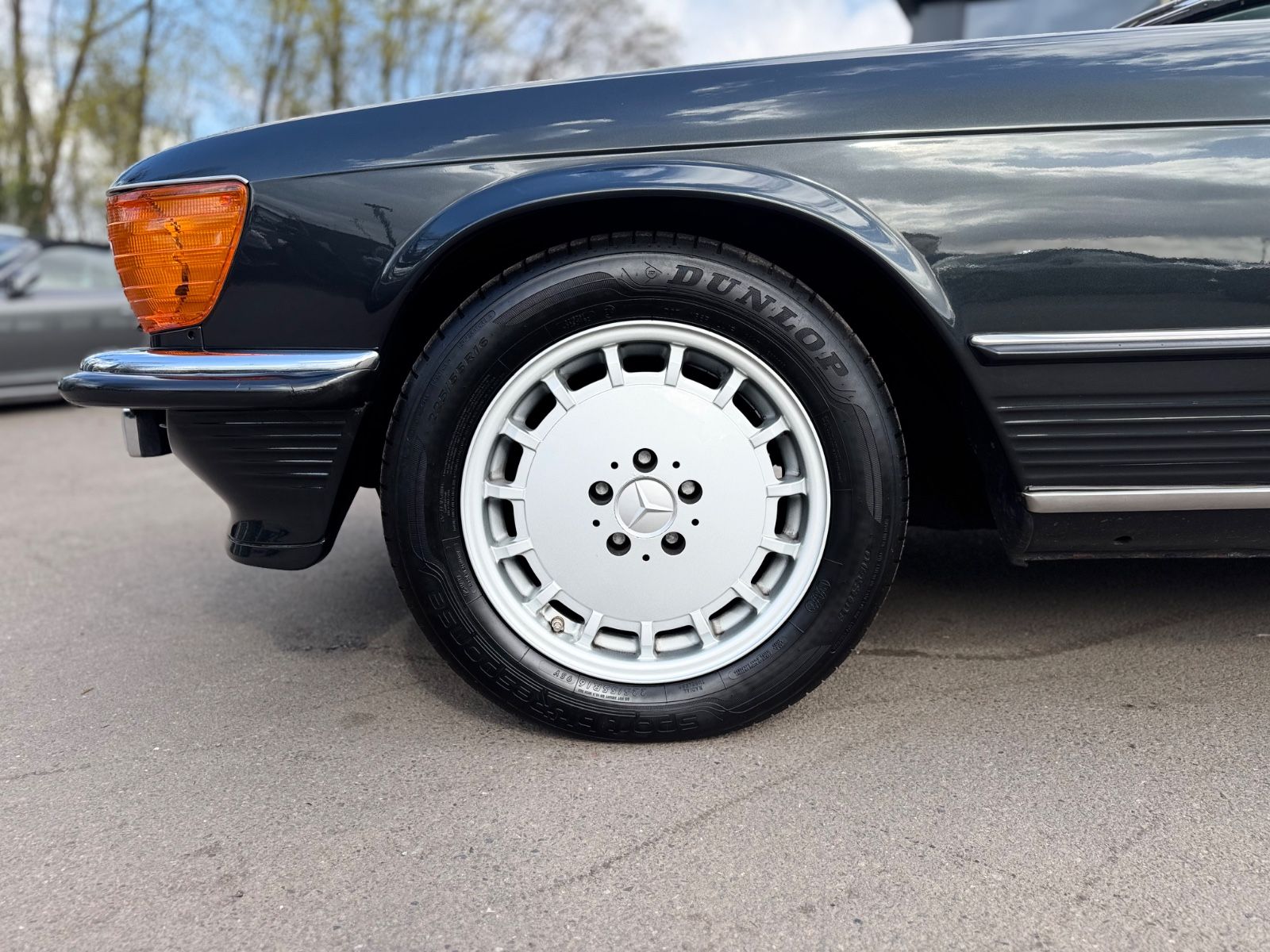Fahrzeugabbildung Mercedes-Benz 500SL R107*DT. ERSTAUSLIEF.*RESTAURIERT*ORIGINAL