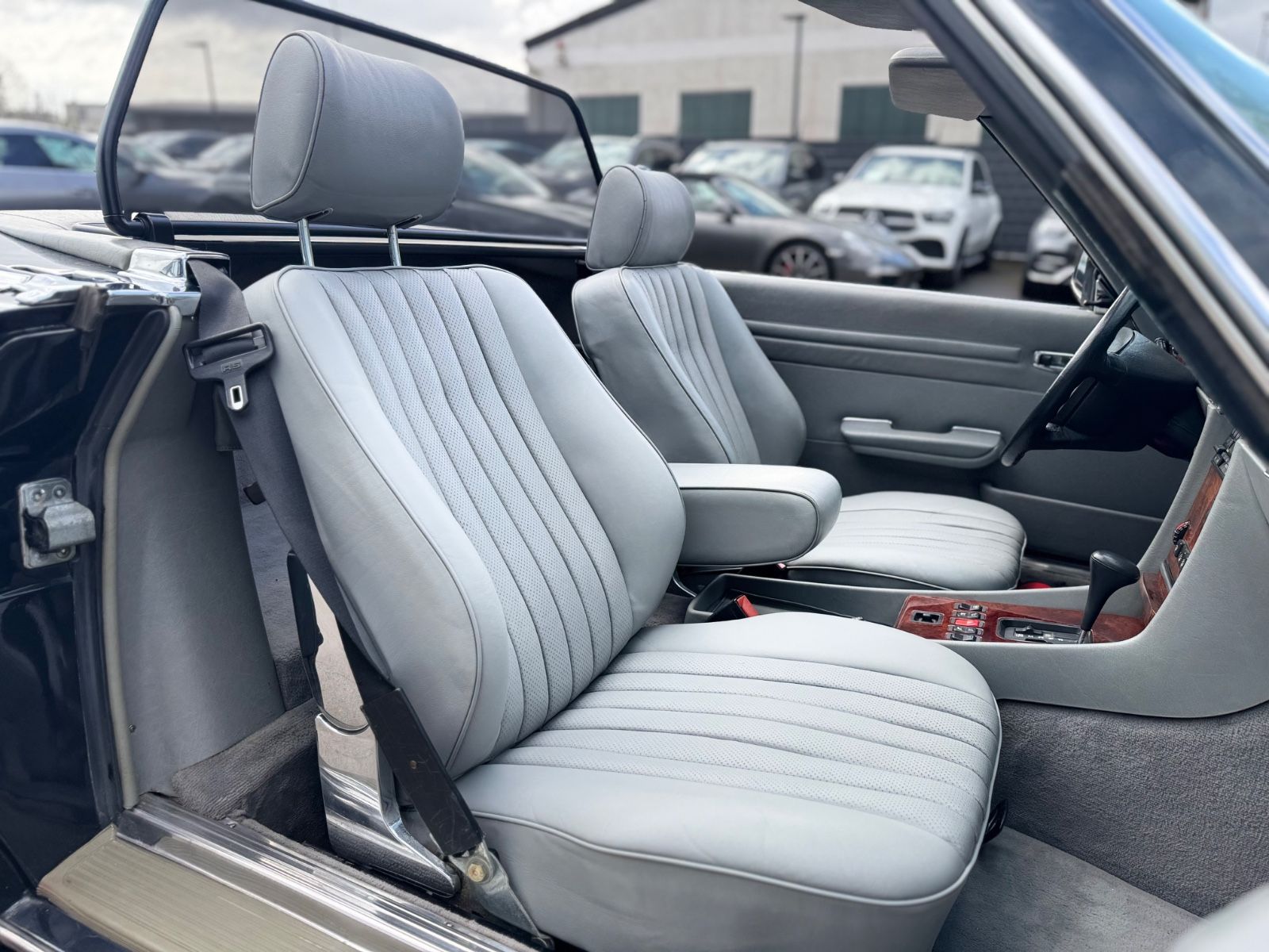 Fahrzeugabbildung Mercedes-Benz 500SL R107*DT. ERSTAUSLIEF.*RESTAURIERT*ORIGINAL