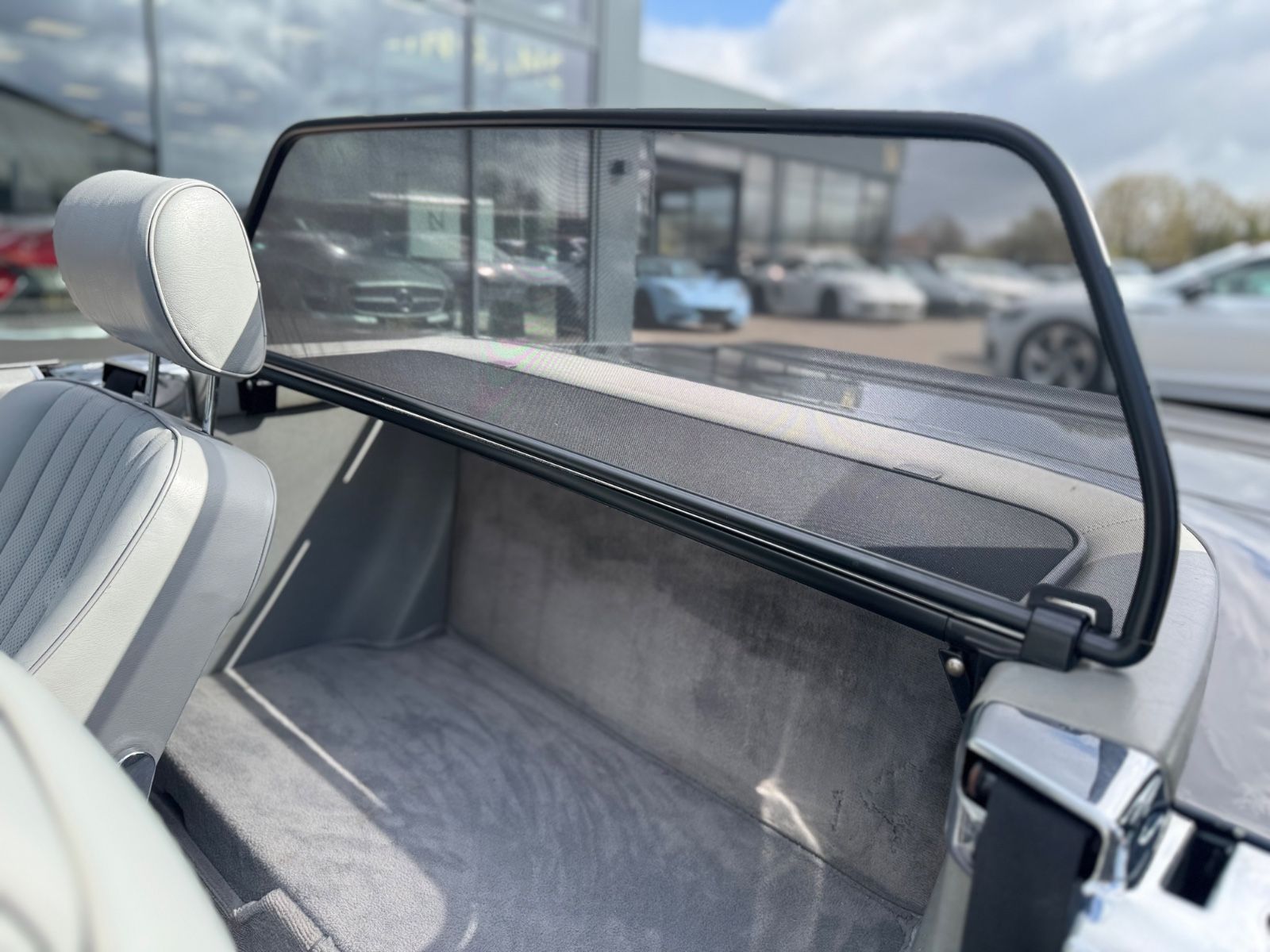 Fahrzeugabbildung Mercedes-Benz 500SL R107*DT. ERSTAUSLIEF.*RESTAURIERT*ORIGINAL