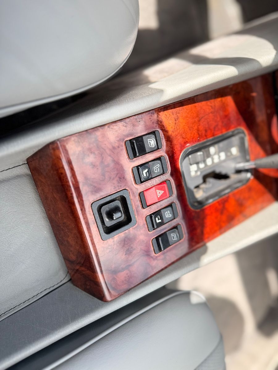 Fahrzeugabbildung Mercedes-Benz 500SL R107*DT. ERSTAUSLIEF.*RESTAURIERT*ORIGINAL