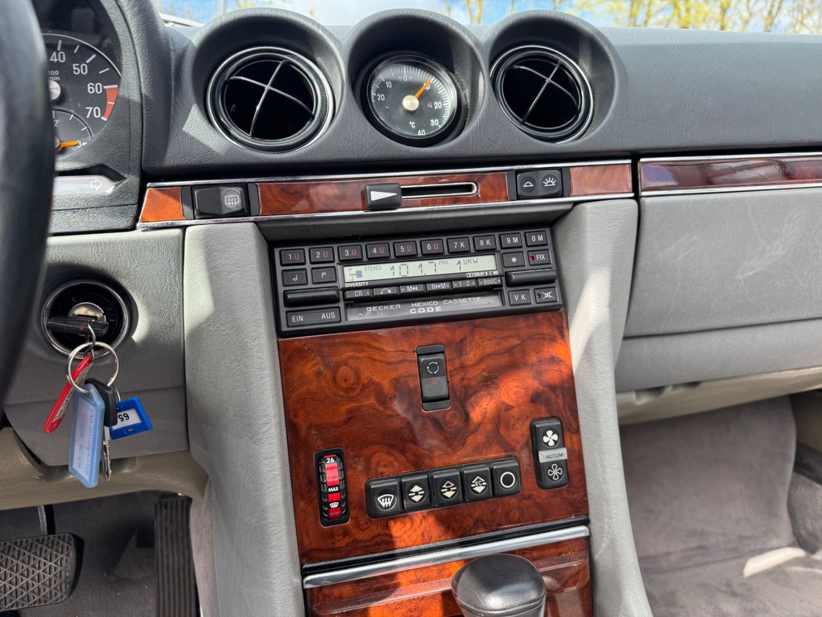 Fahrzeugabbildung Mercedes-Benz 500SL R107*DT. ERSTAUSLIEF.*RESTAURIERT*ORIGINAL