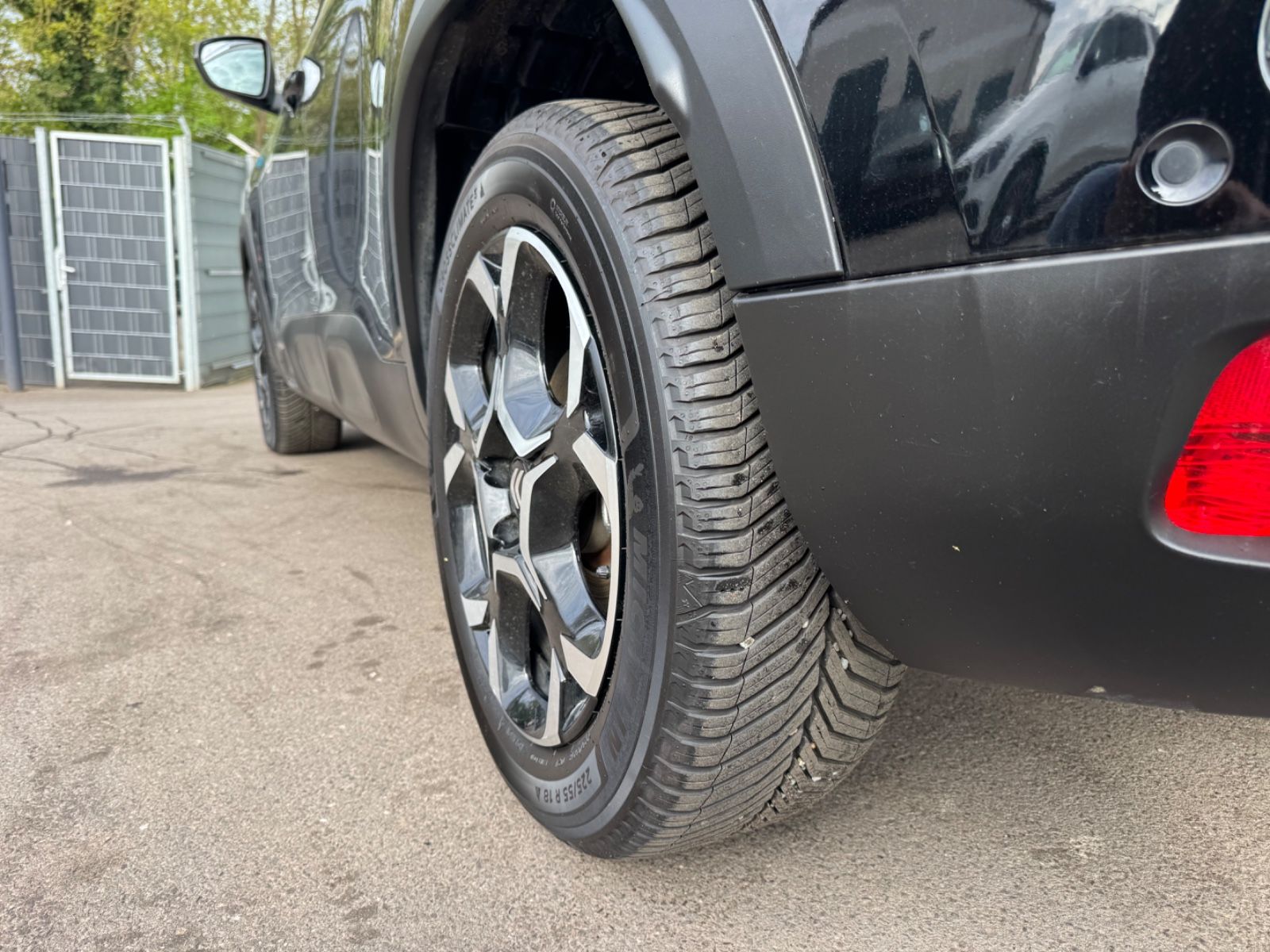 Fahrzeugabbildung Citroën C5 AIRCROSS PLUS HYBRID *FACELIFT*LED*EL.SITZE*