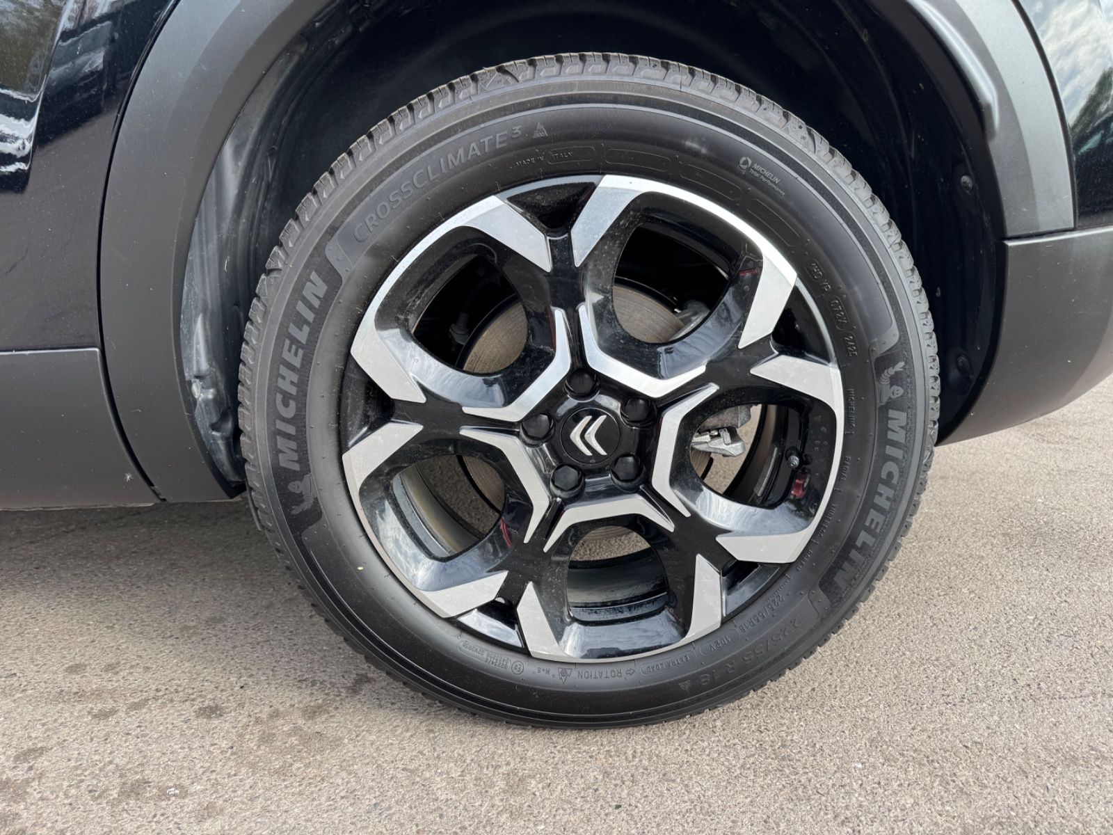 Fahrzeugabbildung Citroën C5 AIRCROSS PLUS HYBRID *FACELIFT*LED*EL.SITZE*