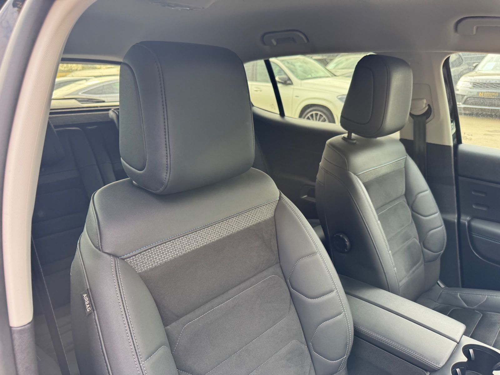 Fahrzeugabbildung Citroën C5 AIRCROSS PLUS HYBRID *FACELIFT*LED*EL.SITZE*