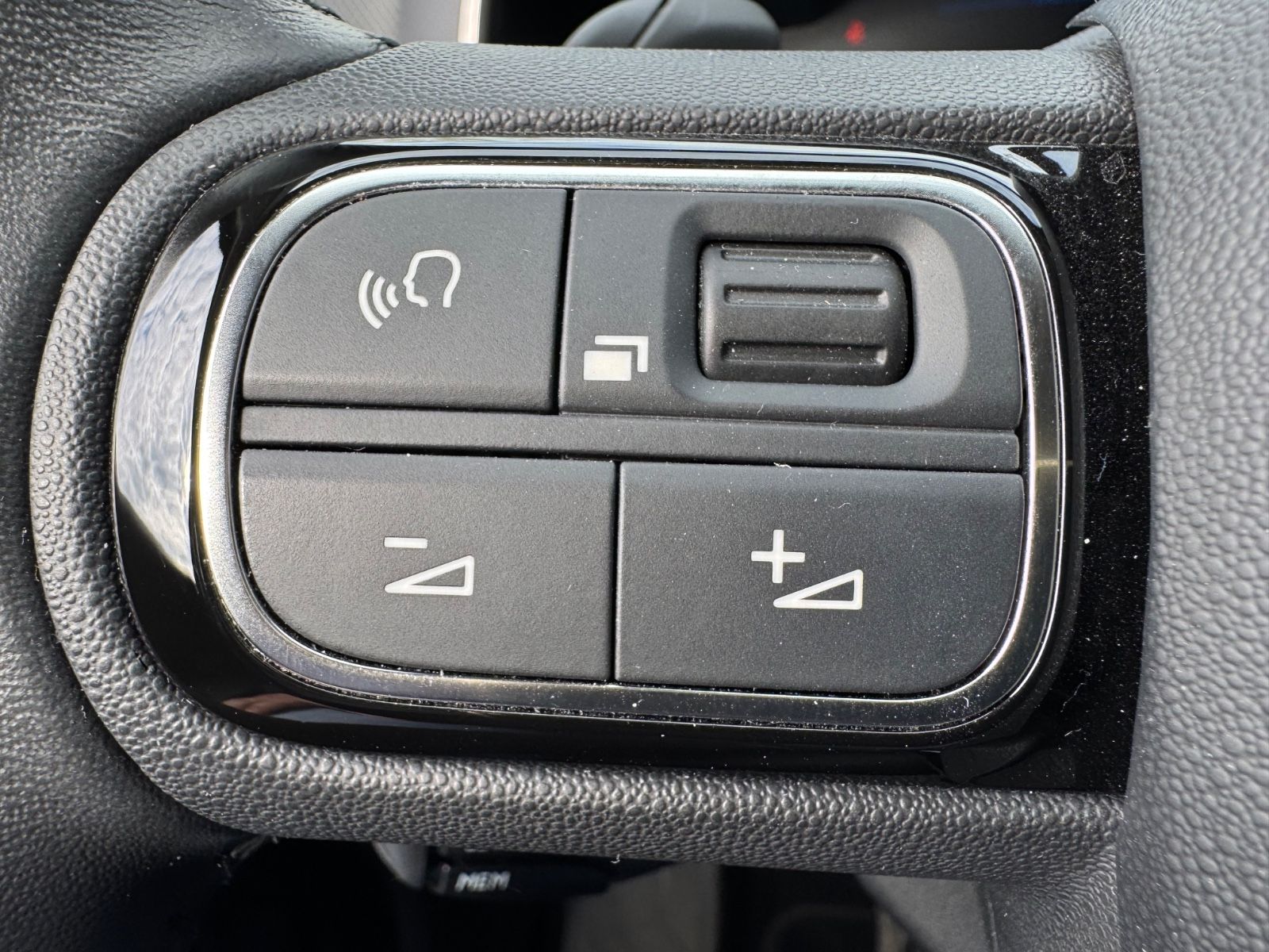Fahrzeugabbildung Citroën C5 AIRCROSS PLUS HYBRID *FACELIFT*LED*EL.SITZE*