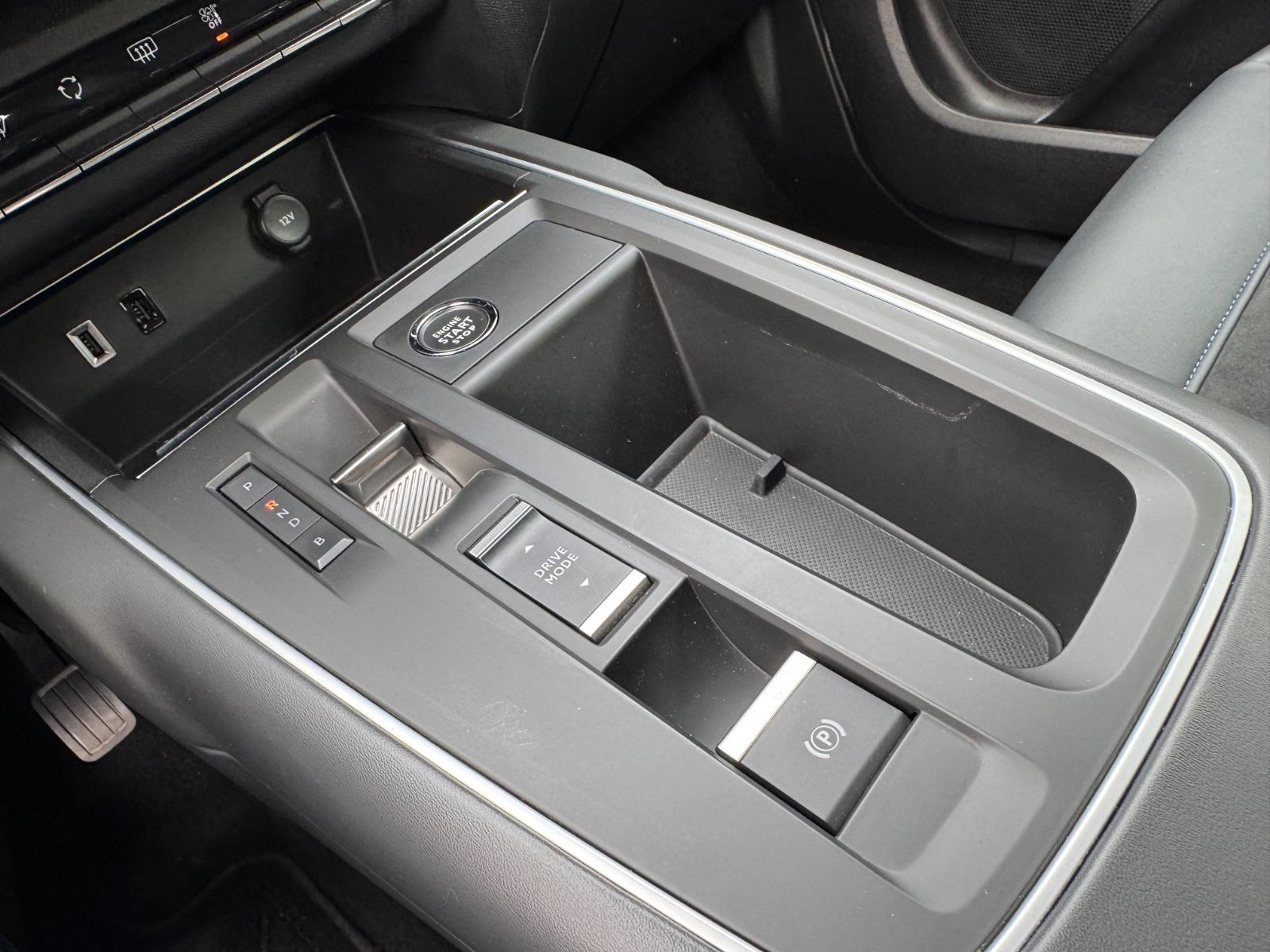 Fahrzeugabbildung Citroën C5 AIRCROSS PLUS HYBRID *FACELIFT*LED*EL.SITZE*