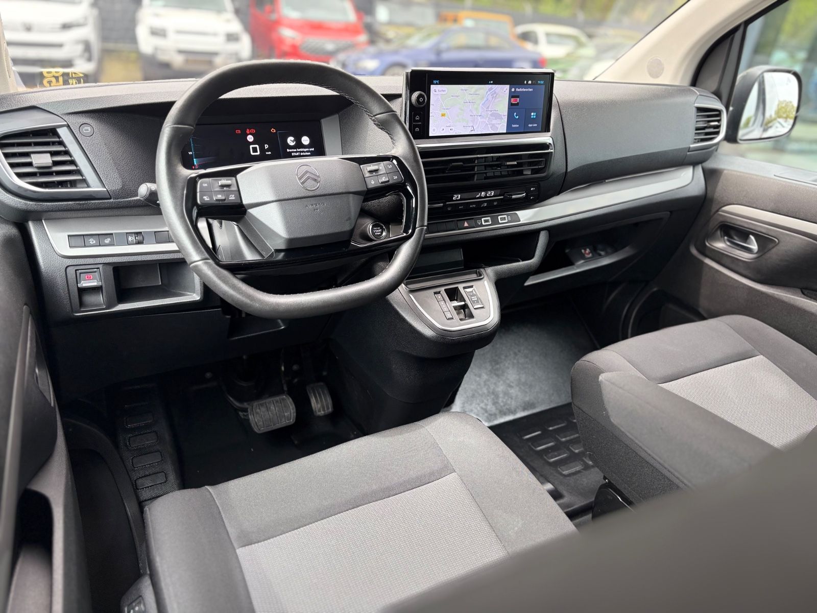 Fahrzeugabbildung Citroën SPACETOURER PLUS XL AUT..*1.HAND*NAVI*8 SITZER*